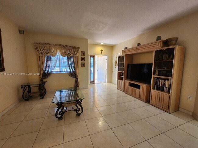 Building Photo - 16441 NW 89th Ct