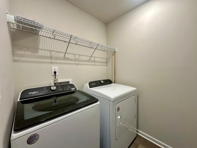 Building Photo - 4130 County Down Ave