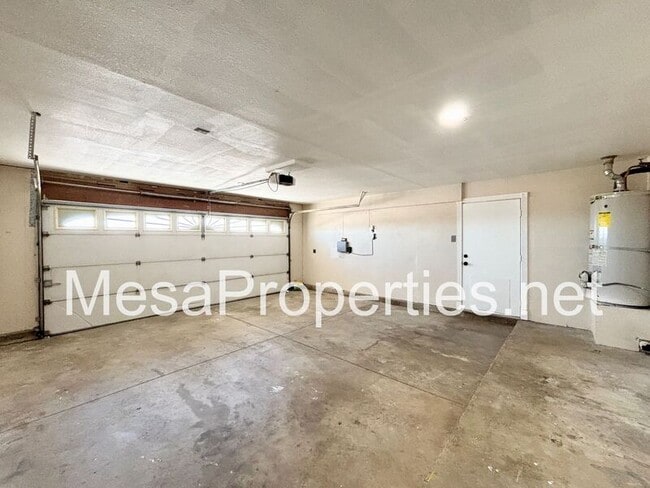 Building Photo - 16481 Silica Dr
