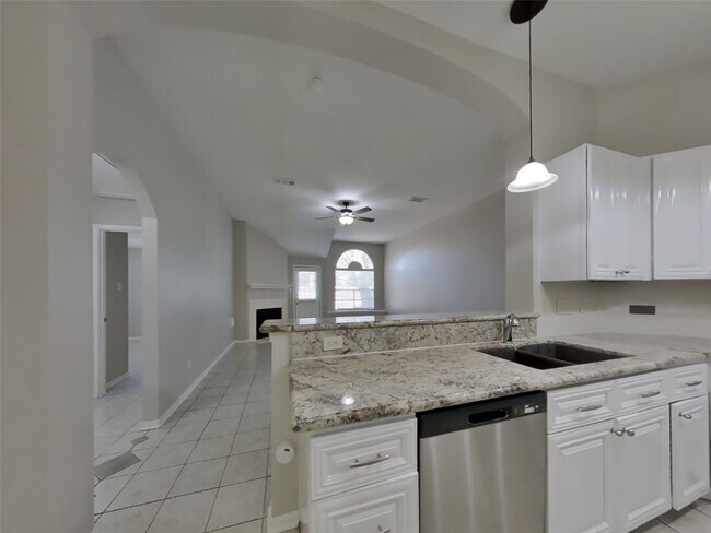 Building Photo - 18707 Singing Woods Dr