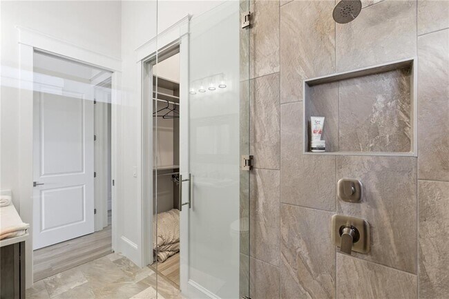 Building Photo - 340 Ocean Crest Dr