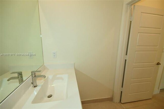 Building Photo - 4700 NW 84th Ave