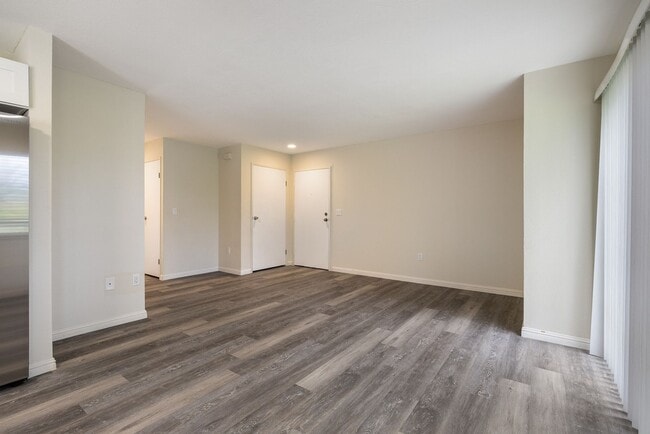 Building Photo - ~Pet Friendly - 2 bed /1 bath w/ 2 parking - Mililani Mauka~