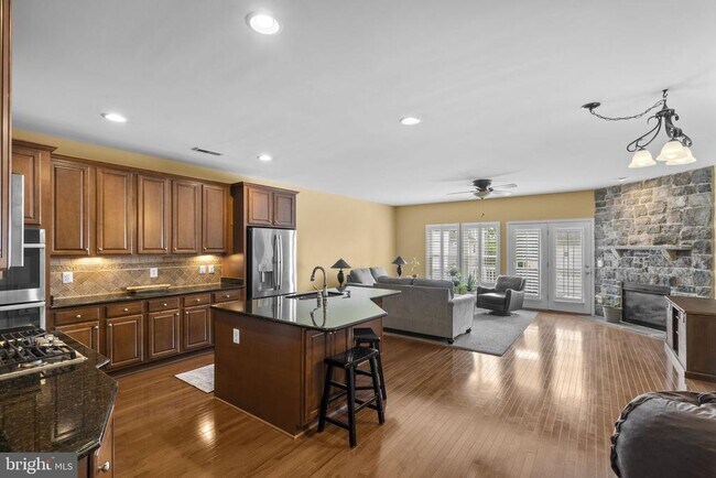 Building Photo - 43682 Chicacoon Creek Square