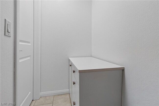 Building Photo - 325 Breve Ct