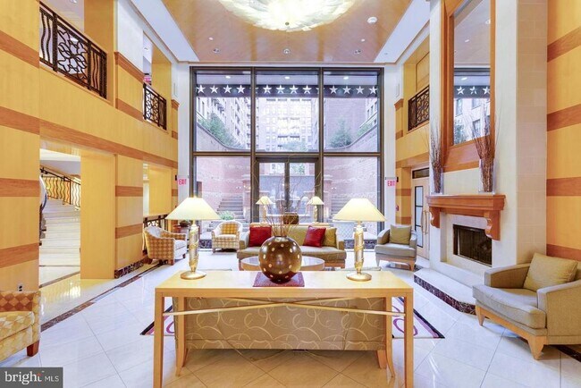 Building Photo - 616 E St NW