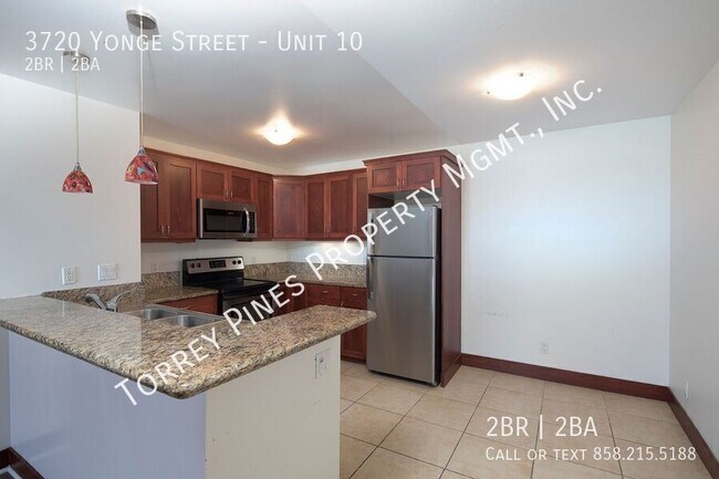 Building Photo - 3720 Yonge St