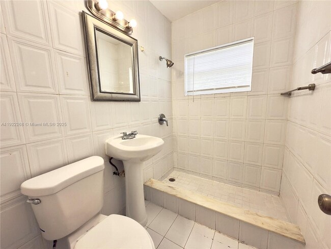 Building Photo - 1523 NE 110th Terrace