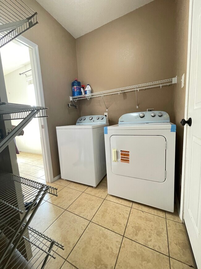 Building Photo - 16206 Raceway Downs