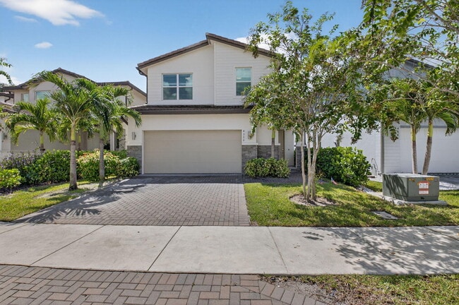 Building Photo - 4320 Buttonwood Dr