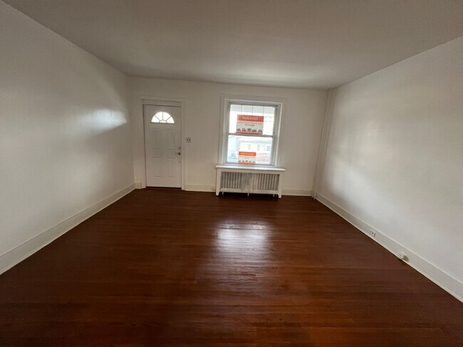 Building Photo - Newly Updated 3 bedroom Mount Penn Home with garage