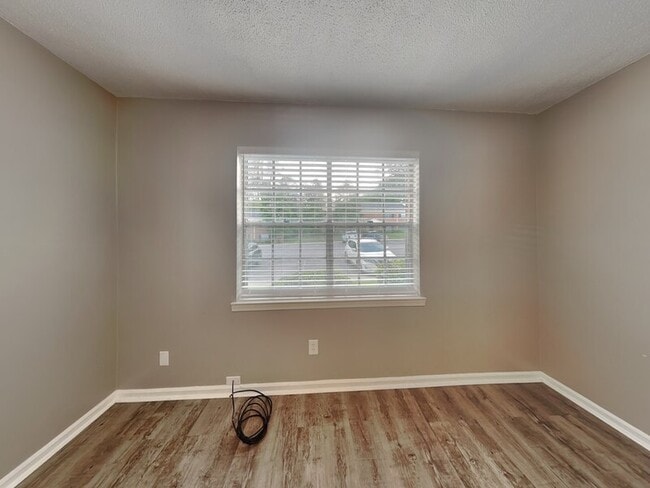 Building Photo - 3412 Sandner Ct