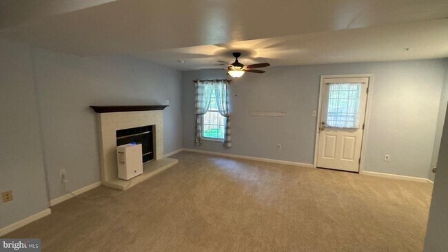 Building Photo - 709 Pine Drift Dr