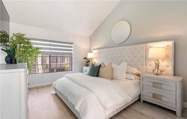 Building Photo - Clean and perfect One Bedroom Apartment