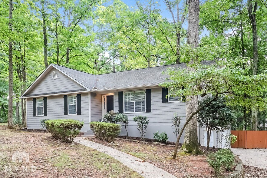 Building Photo - 70 Briarwood Ct