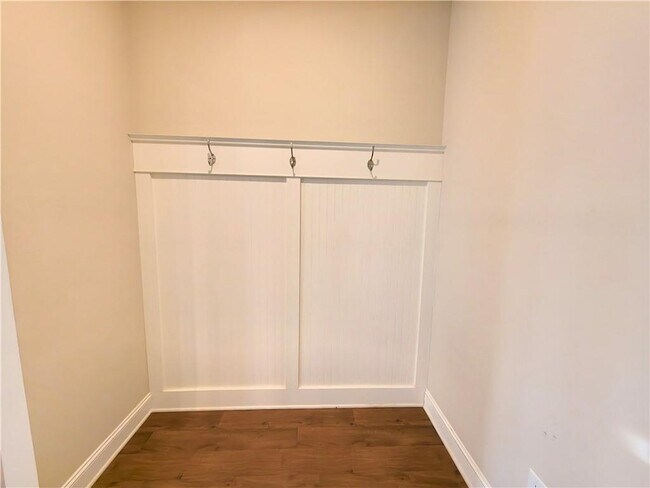 Building Photo - 3068 Ivy Crossing Dr