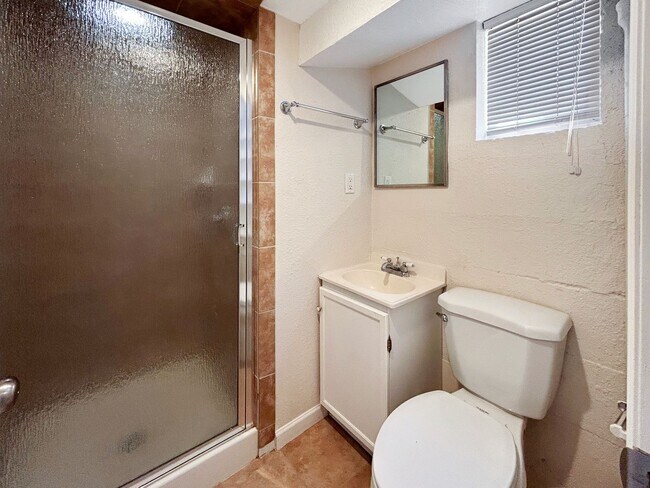 Building Photo - $0 DEPOSIT OPTION! UNIVERSITY PARK/DU, BEAUTIFUL RANCH HOME, 3 CAR GARAGE, HARDWOOD FLOORS, SOLAR...