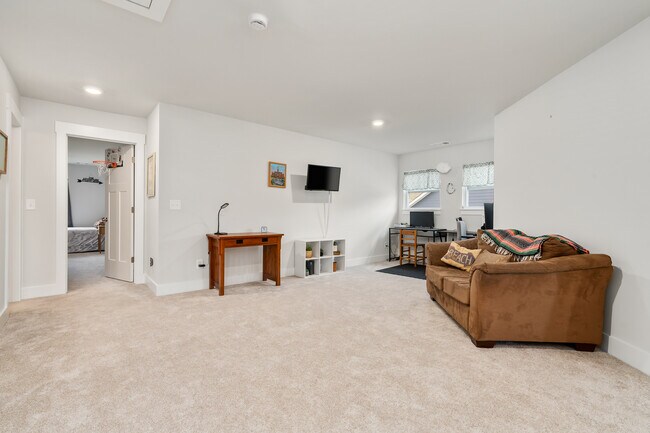 Building Photo - 218 Grange Vly Ln