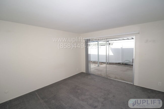 Building Photo - 3839 Vista Campana S