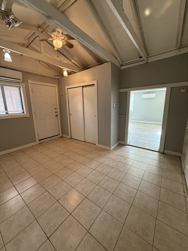 Building Photo - 4410 Trowbridge Dr