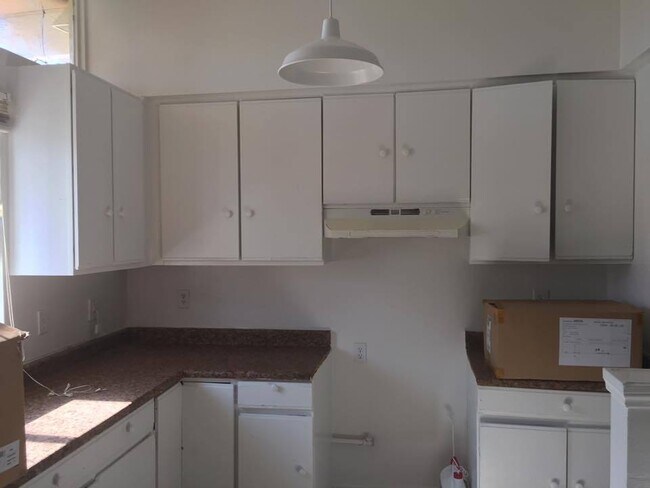 Building Photo - House for rent