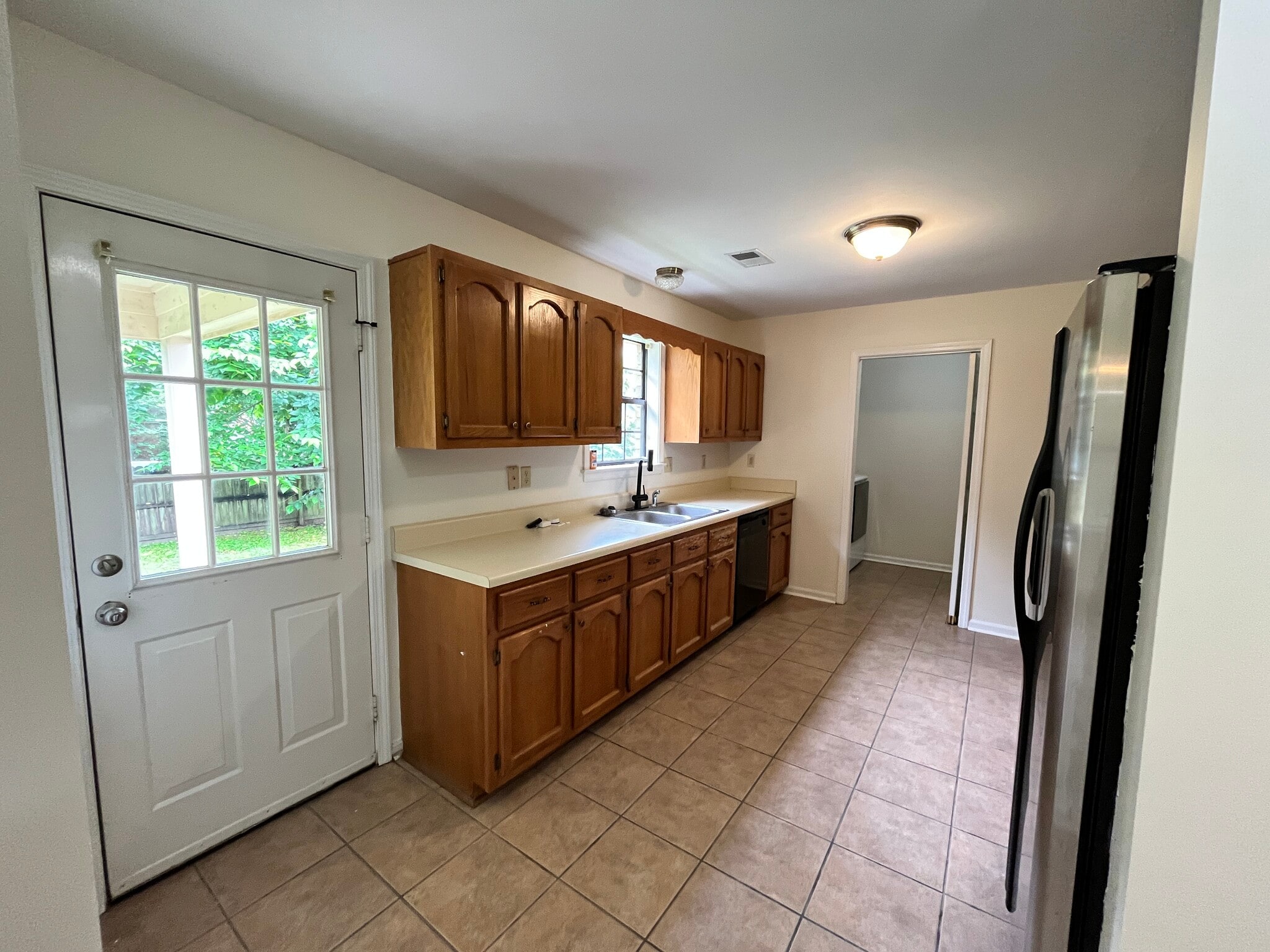 Building Photo - 10093 Fox Chase Dr