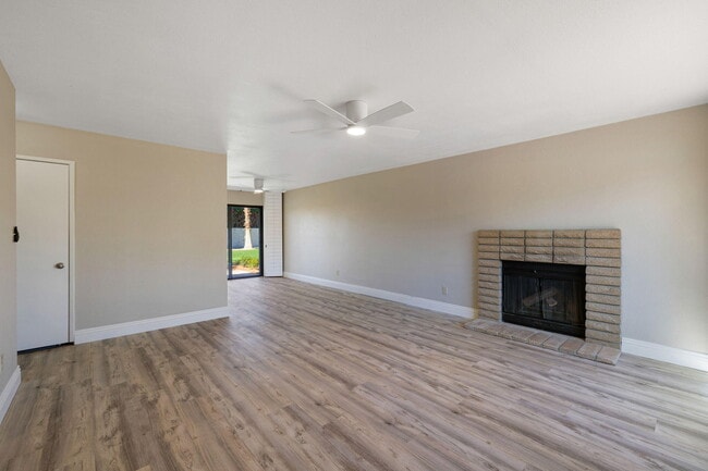 Building Photo - 41045 Largo