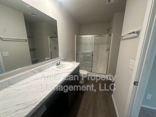 Building Photo - 1107 W Abilene Rd