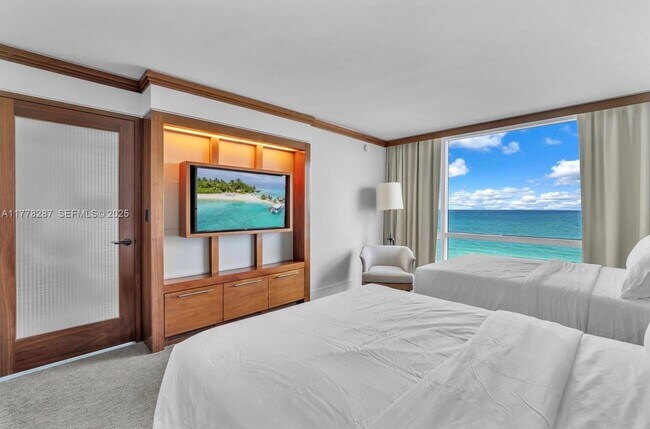 Building Photo - 6801 Collins Ave