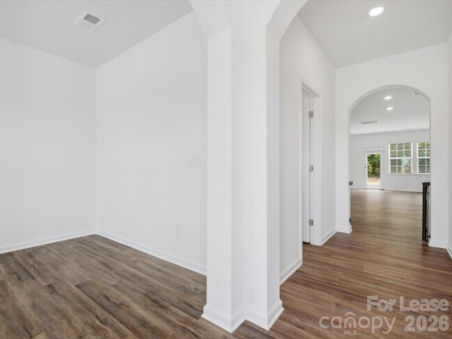Building Photo - 1012 Whipcord Dr