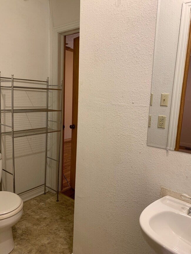 Building Photo - 3420 N 55th St