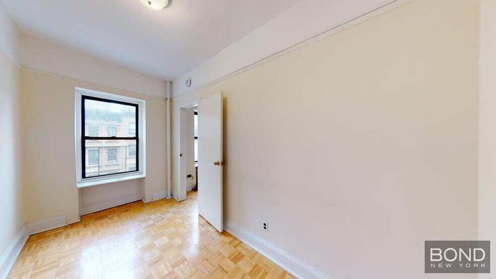 Building Photo - 799 Lexington Ave