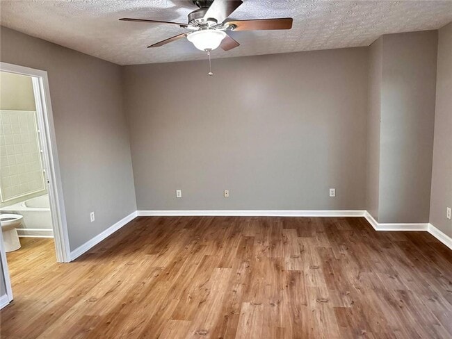 Building Photo - 3164 Kingswood Glen