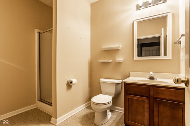 Building Photo - 8102 Fairway Dr