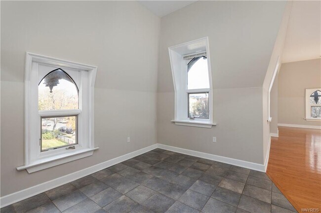 Building Photo - 414 Franklin St