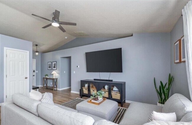Building Photo - 4 Bedrooms • Single Level • Prime Meridian Location