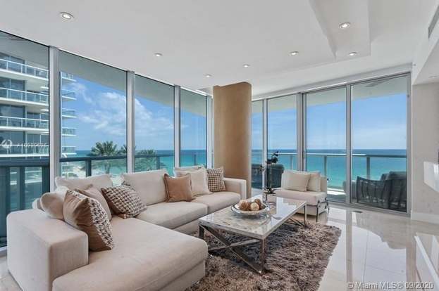 Building Photo - 17001 Collins Ave