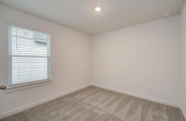 Building Photo - 1615 Battisti Dr