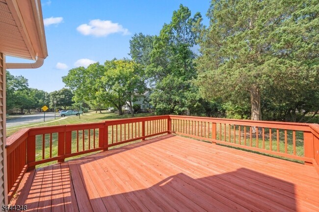 Building Photo - 123 Harrow Dr