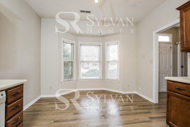 Building Photo - At Last, This Is What You Have Been Searching For!