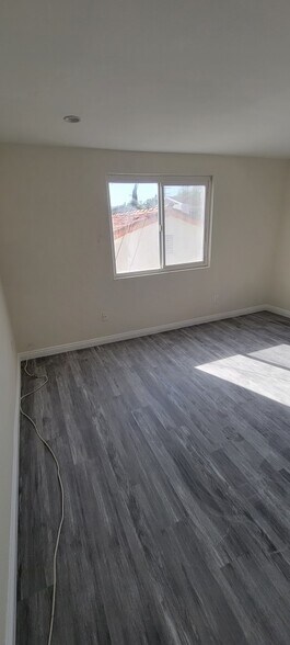 Building Photo - 14607 Gilmore St