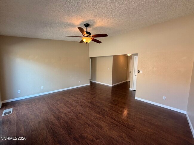 Building Photo - 1076 Palmwood Dr