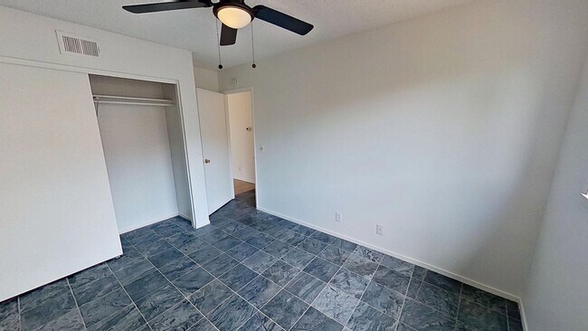Building Photo - 4 Bedroom/2 Bathroom house in Goleta