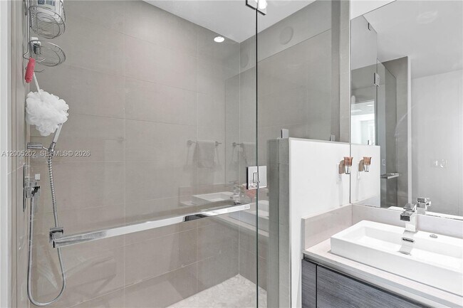 Building Photo - 1080 Brickell Ave