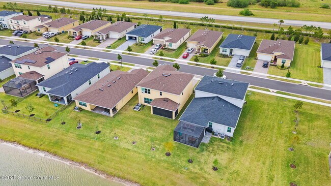 Building Photo - 715 Veridian Cir NW