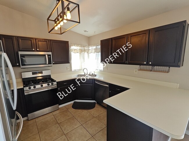 Building Photo - 5189 W Aquamarine St