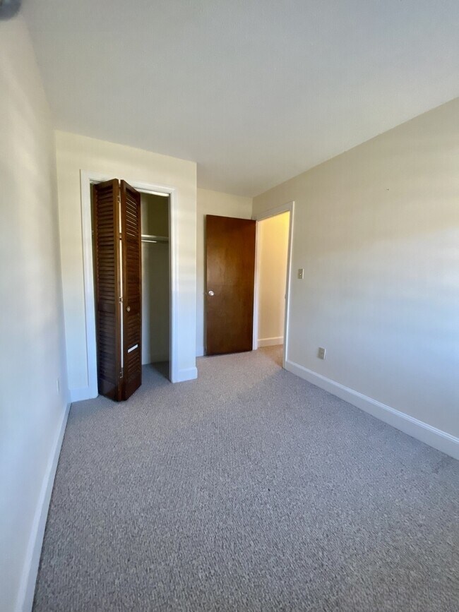 Building Photo - 1 Brattle Dr