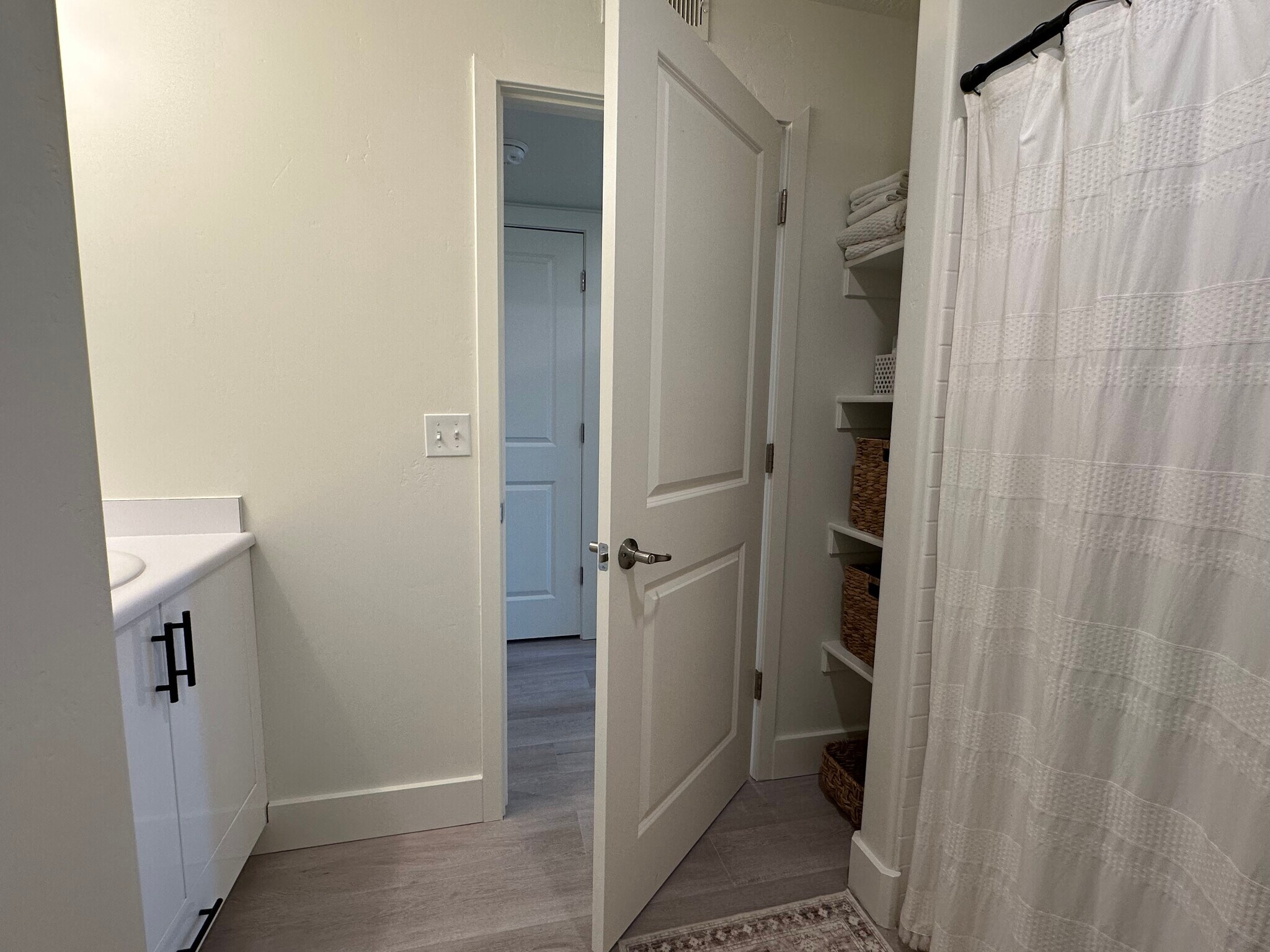 Bathroom - 1055 W 1033 N