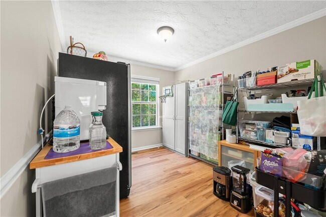 Building Photo - 3751 Roxfield Dr NE