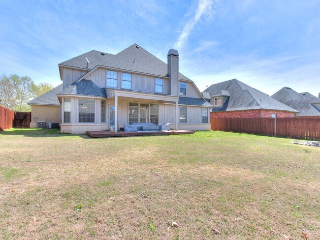 Building Photo - Gorgeous 2 Story Home In Bixby Schools!